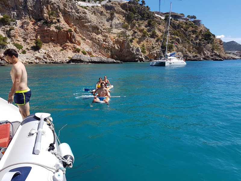 Gratis Kajak an Bord der Yacht