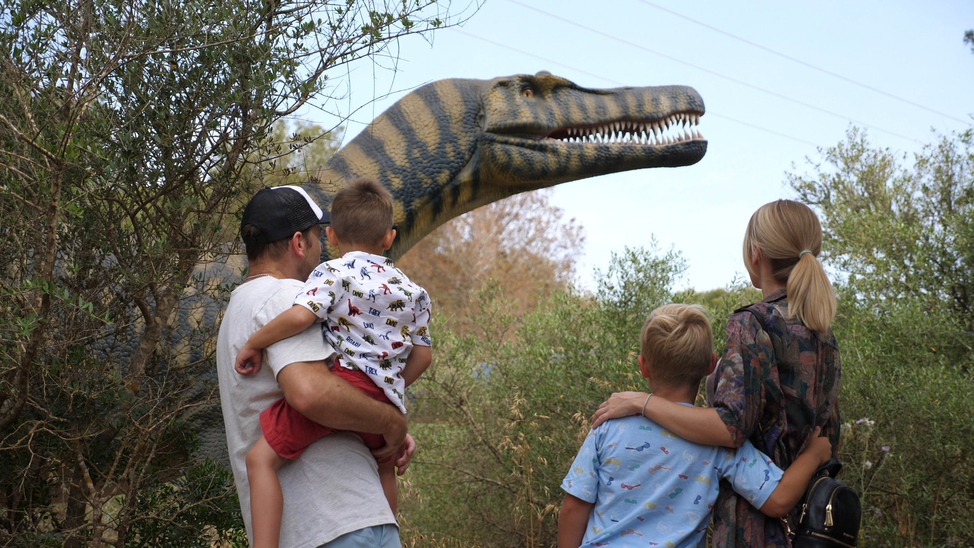 Familie im Dinosaurland