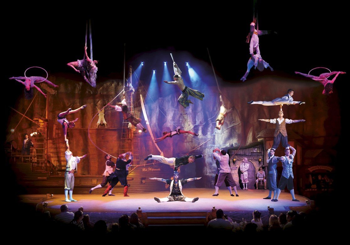 Espectáculo Pirates Acrobates y gimnastas en
