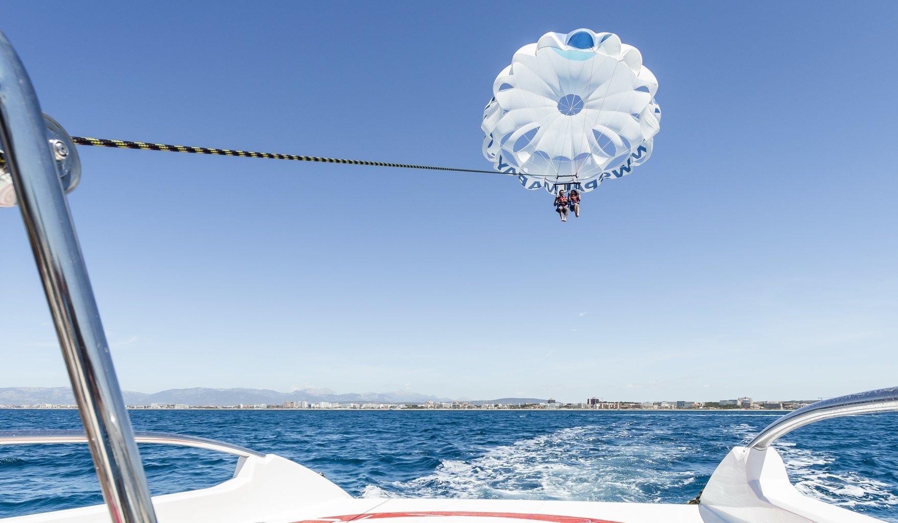 Parasail in der Luft