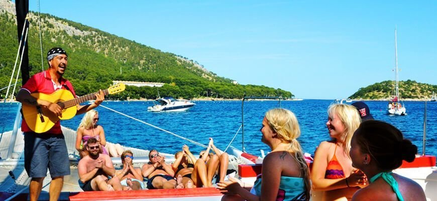 Musik während der Katamaran Tour