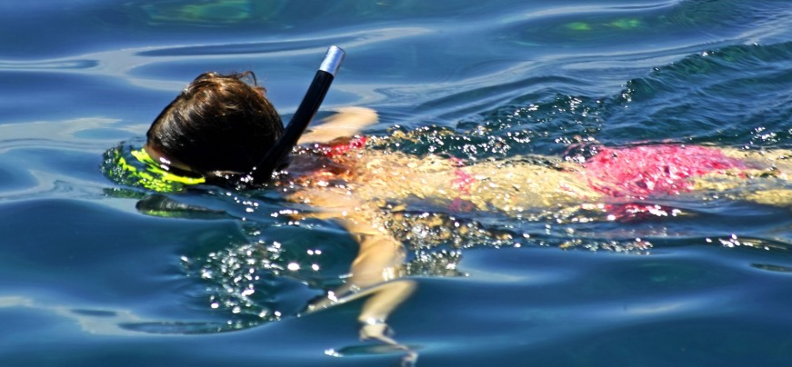 Schnorcheln im Wasser auf Mallorca