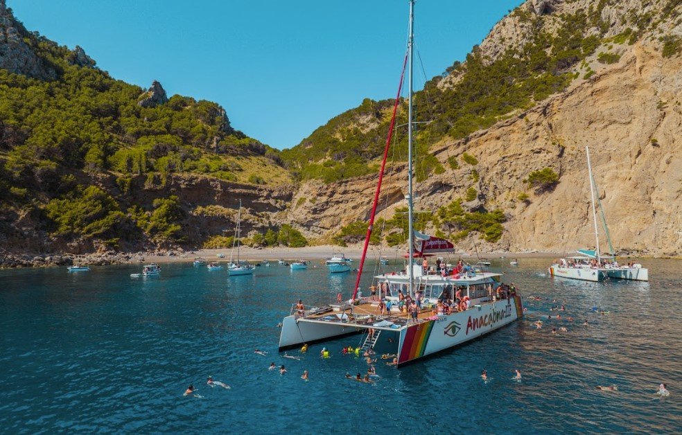 excursión en catamaran en mallorca
