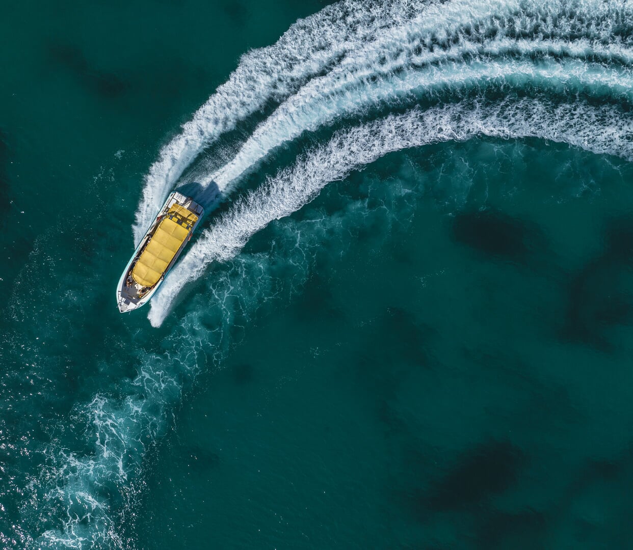 baño en playa coll baix