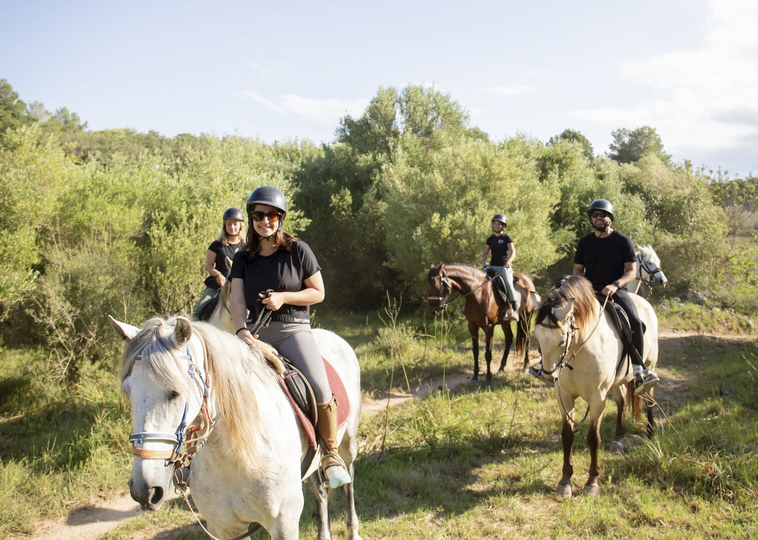 excursión a caballo al atardecer