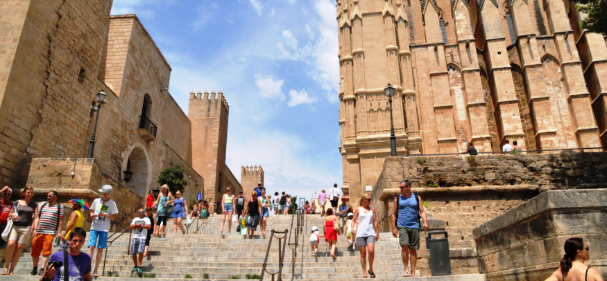 escalera al catedral
