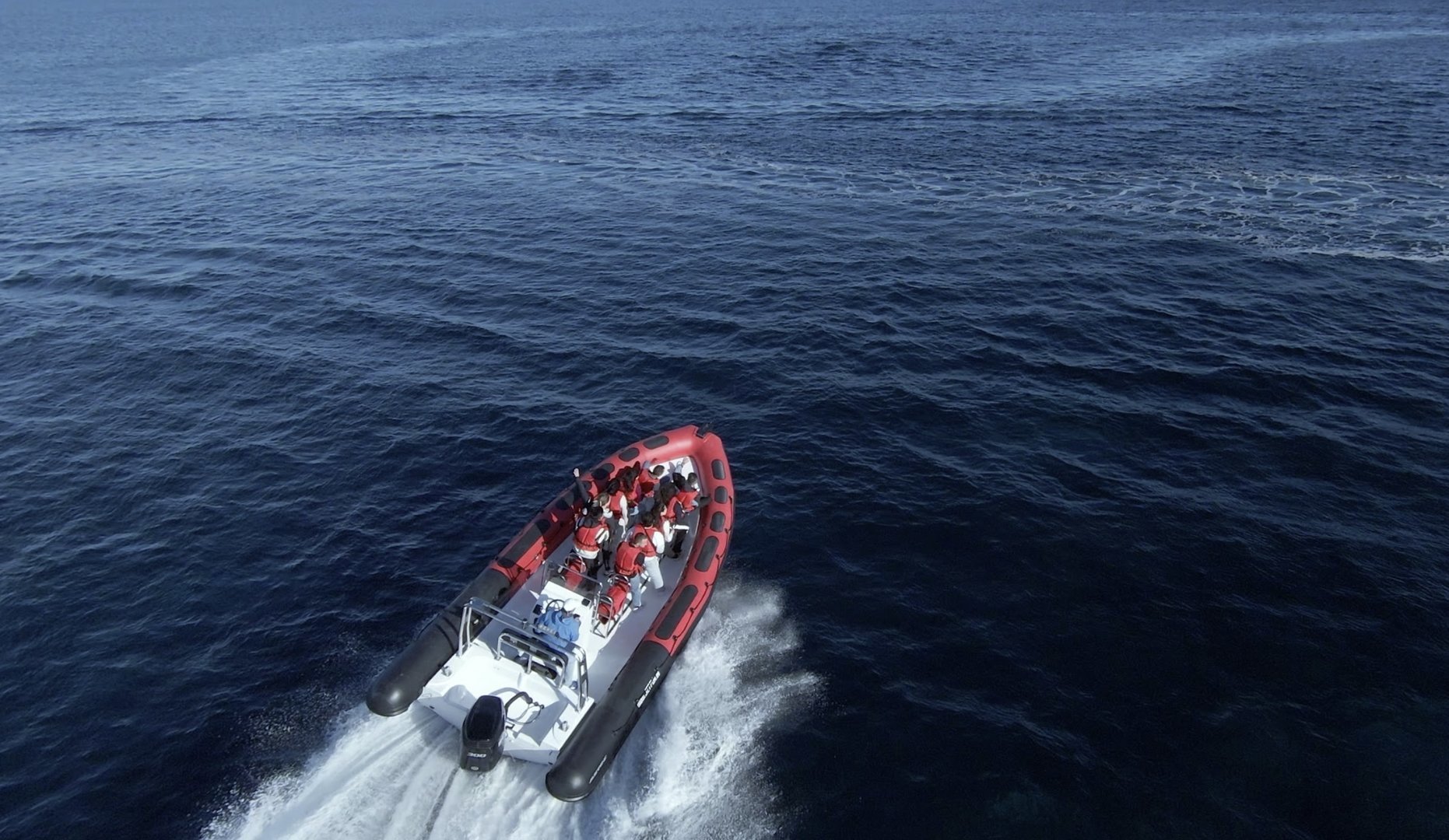 lancha rapida desde arriba