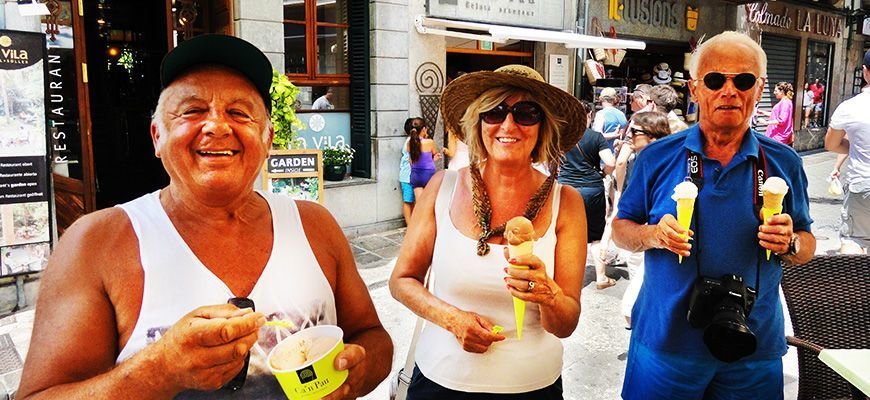 tomando un helado en soller
