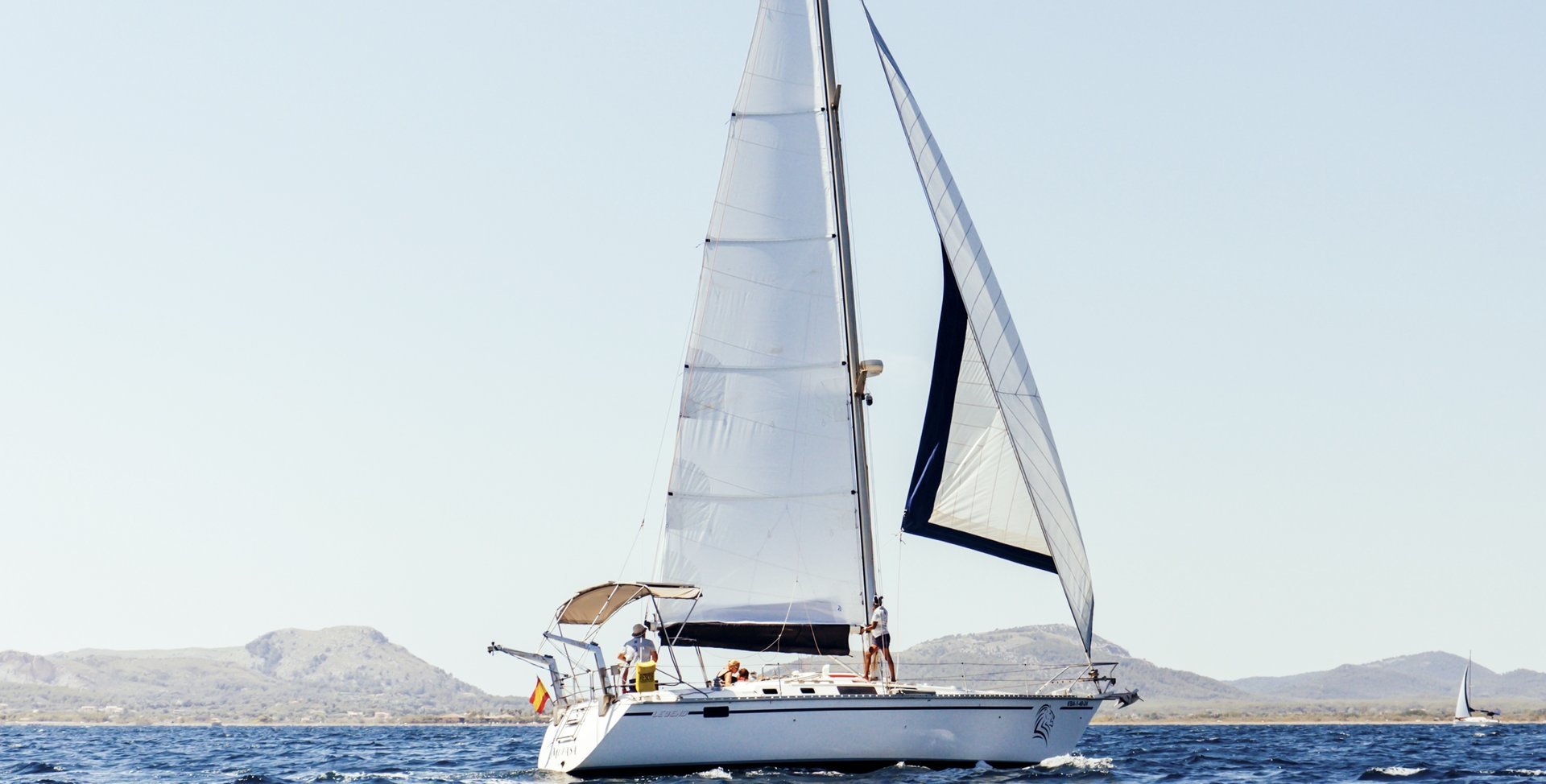baño en cala para ver la puesta de sol