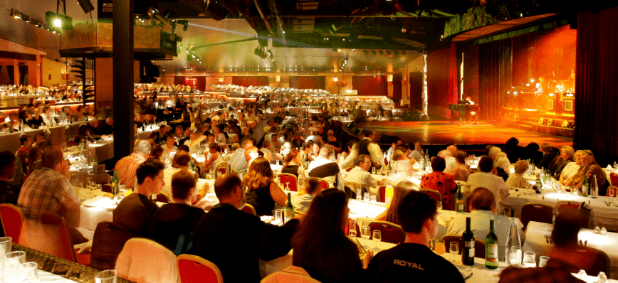 showroom y escenario