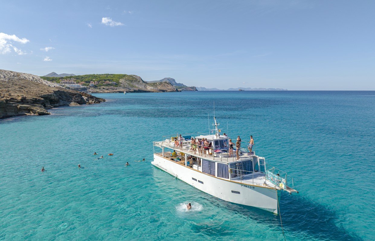 disfrutando del paseo en barco