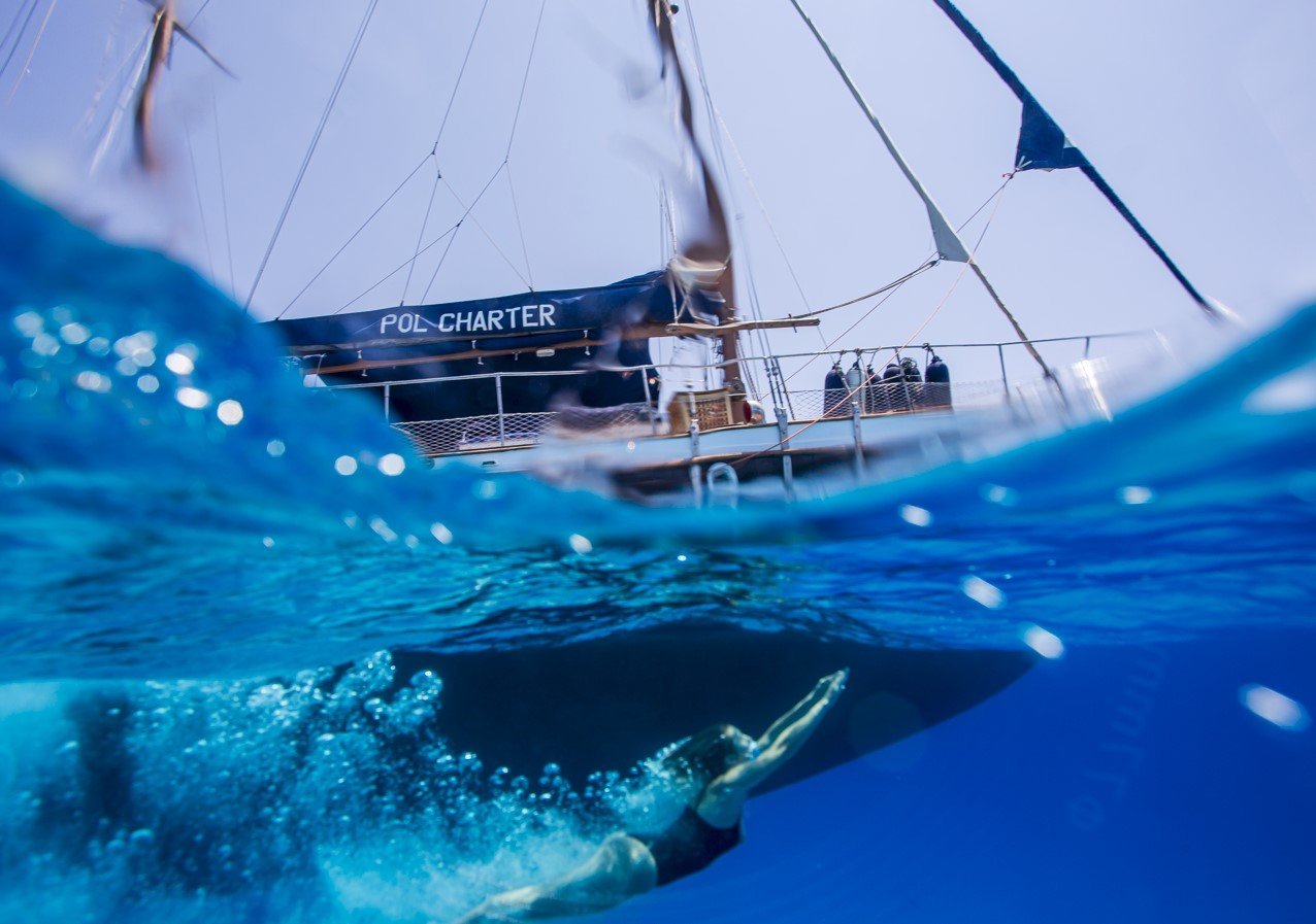 stop para nadar con el barco