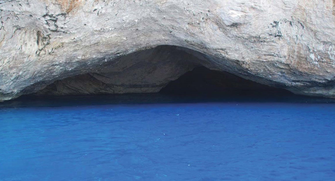 blue cave in Cabrera