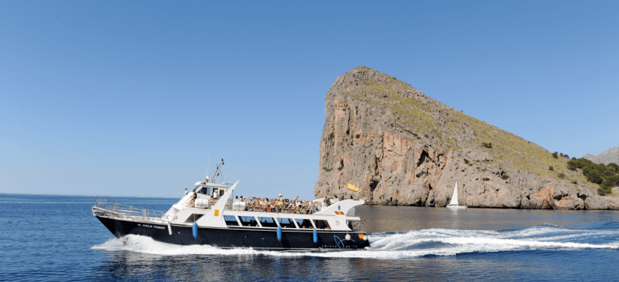 boat tour