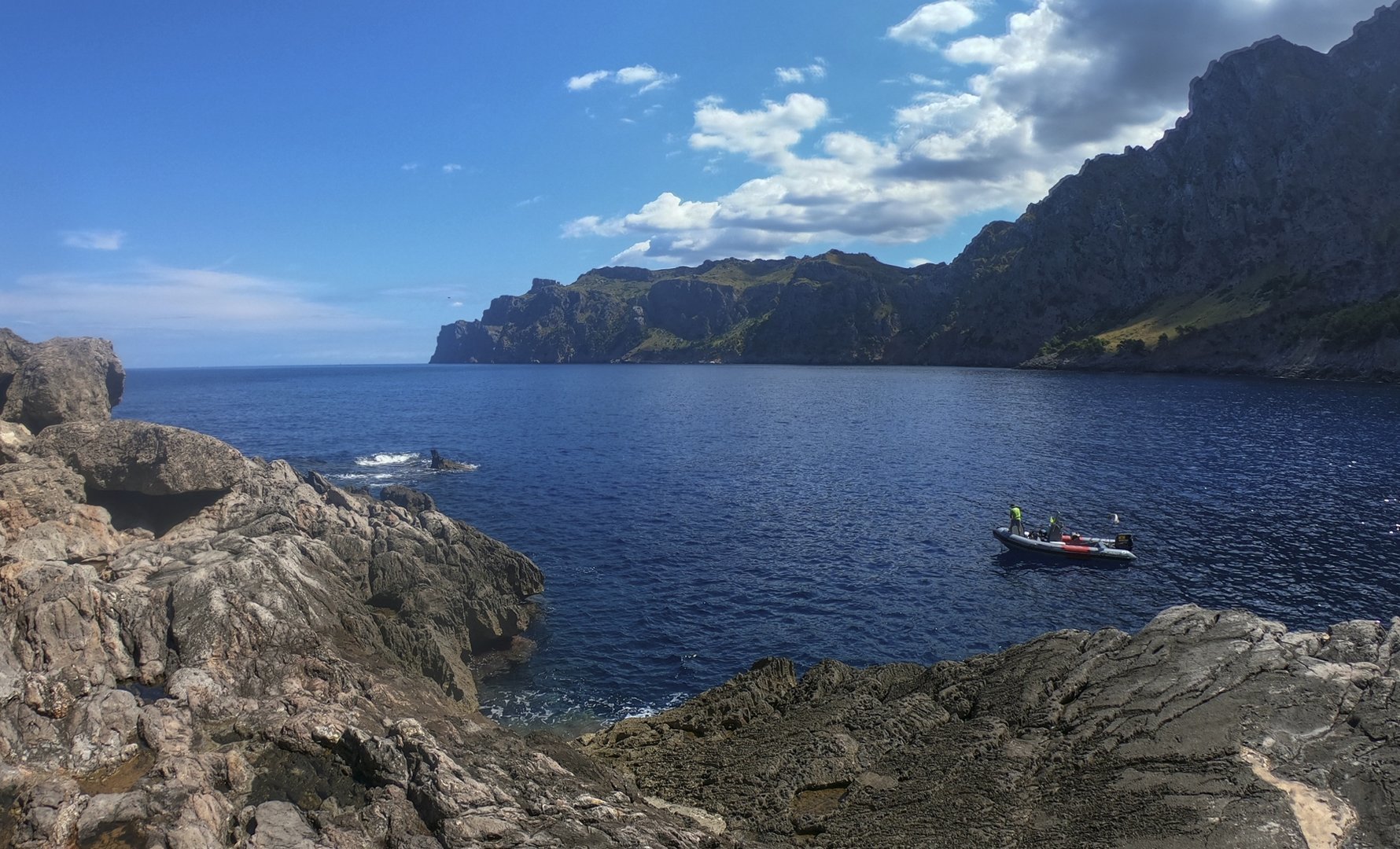 boat route through coves