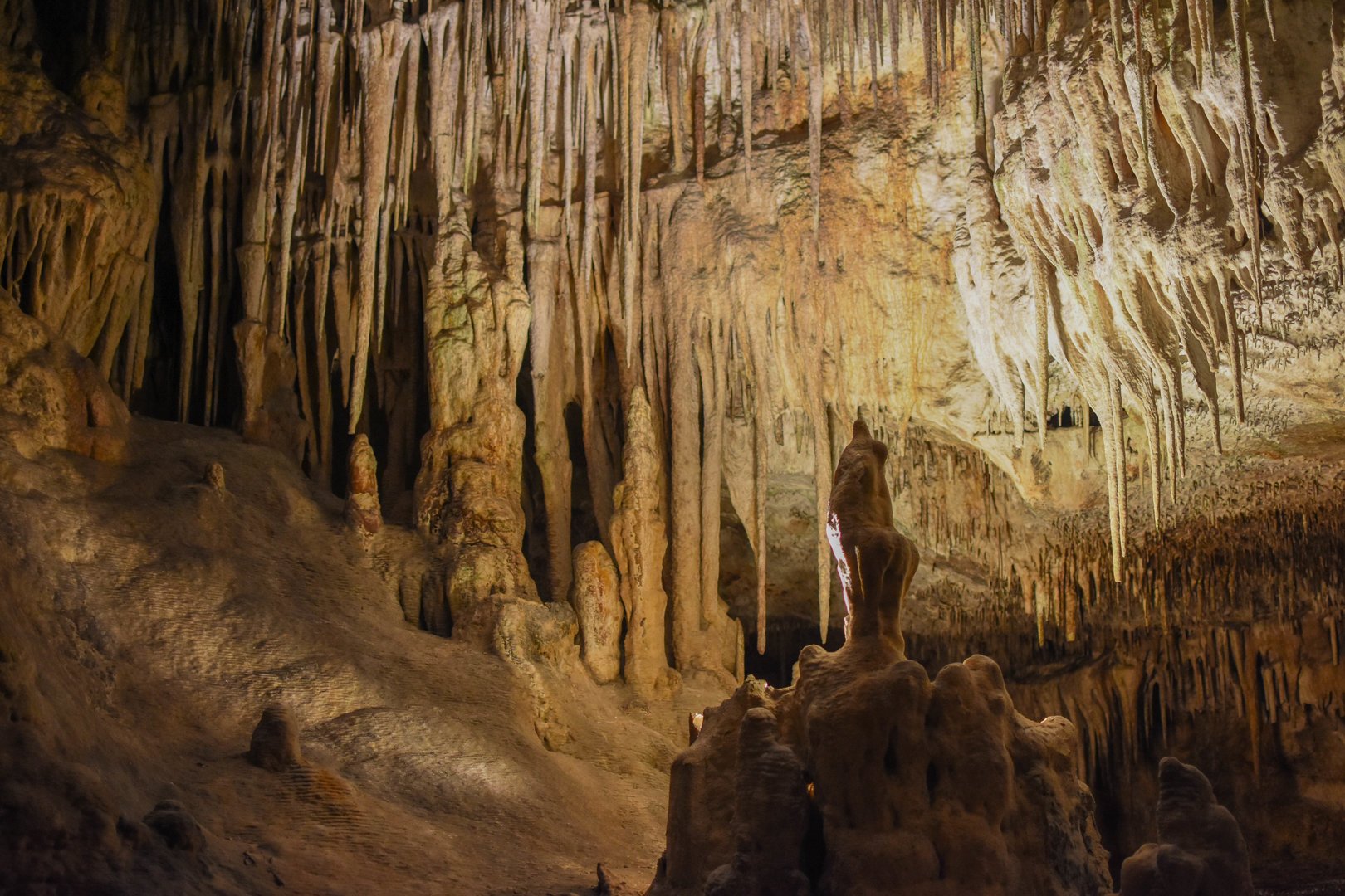inside the caves of drach