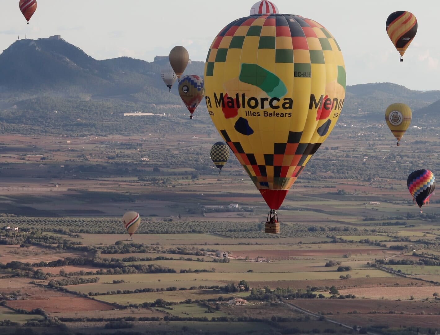 towns from the air during the mallorca hot air balloon
