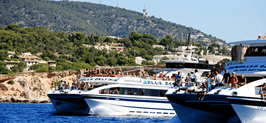 route close to the coast on the boat