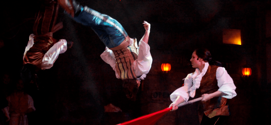 Comics in Pirates show