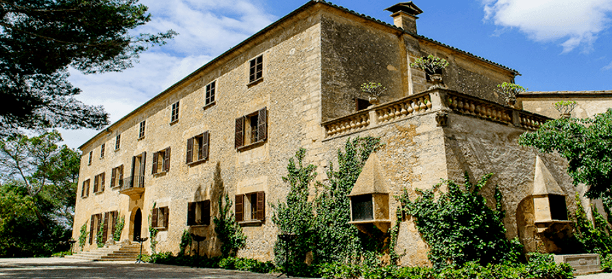 visit a mallorcan manor house