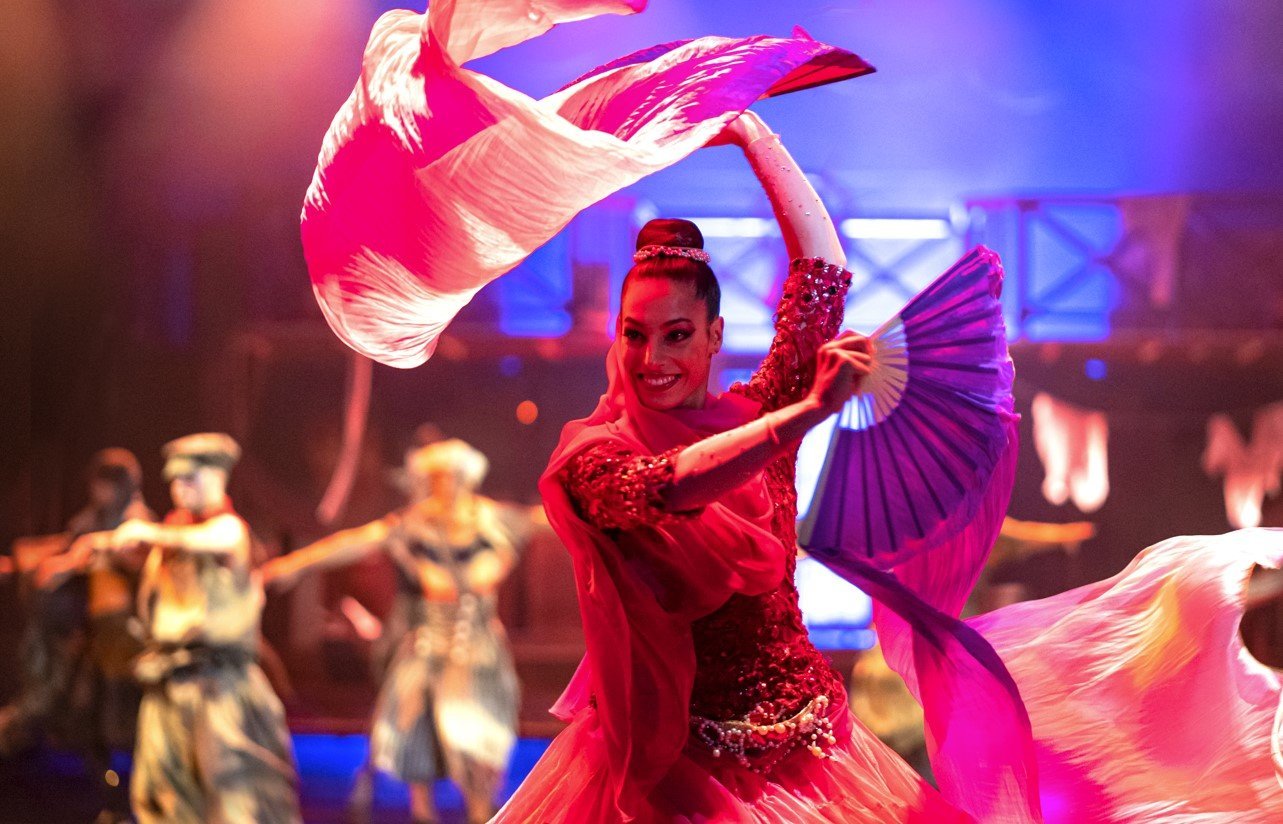 dancers in Ohala show