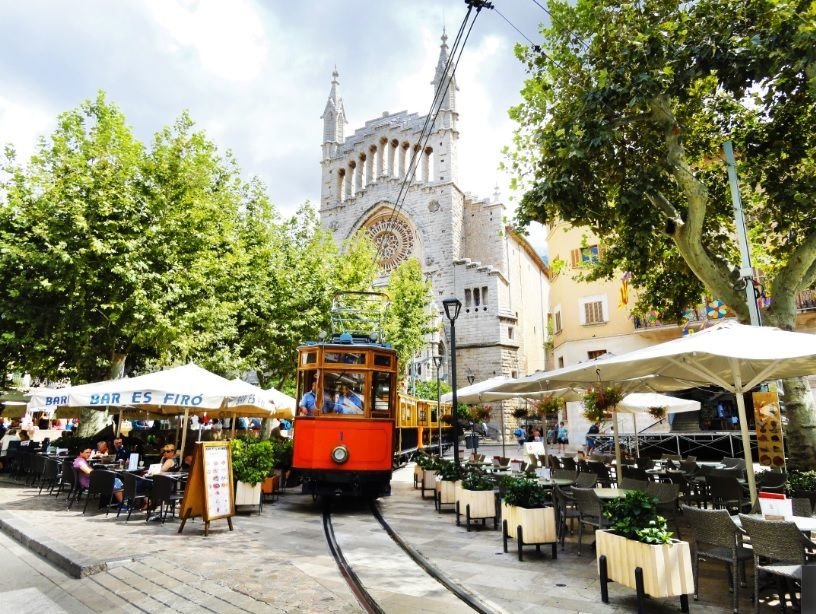 Tram near the church in Soller