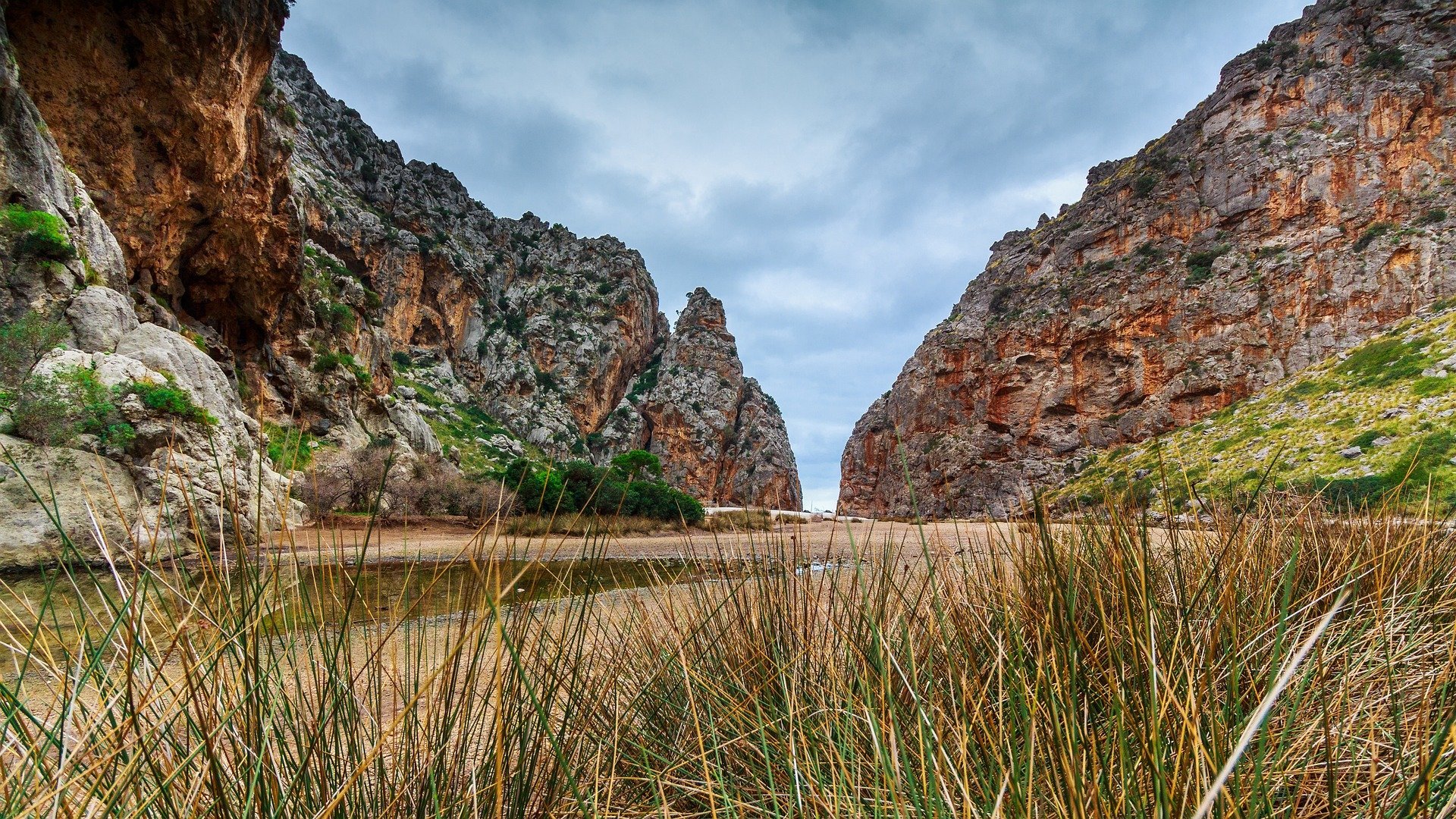 view at the beach torrente parais