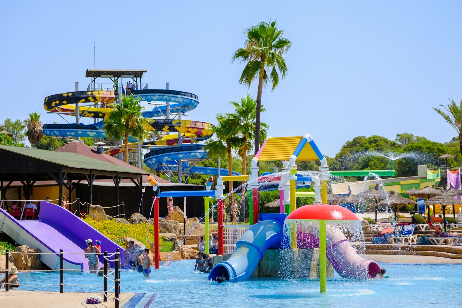 water slides in aqualand arenal